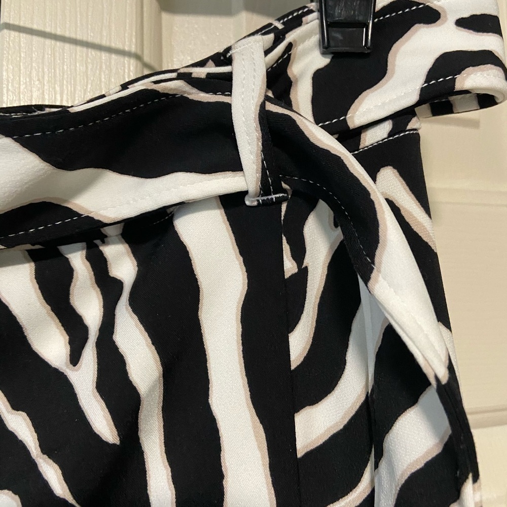 White House Black Market Zebra Print Pencil Skirt. - Picture 5 of 15
